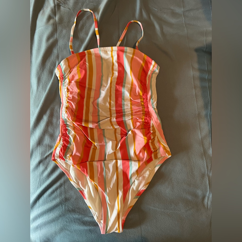 Kona Sol One-piece Flattering Bathing Suit Large